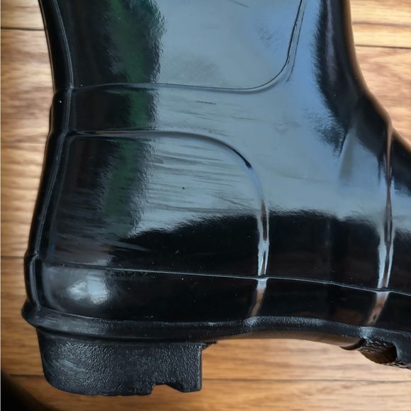 Hunter Women’s Glossy Black Short Size Boots~Size 8/F-7/M~W23700~EUC - Picture 6 of 16